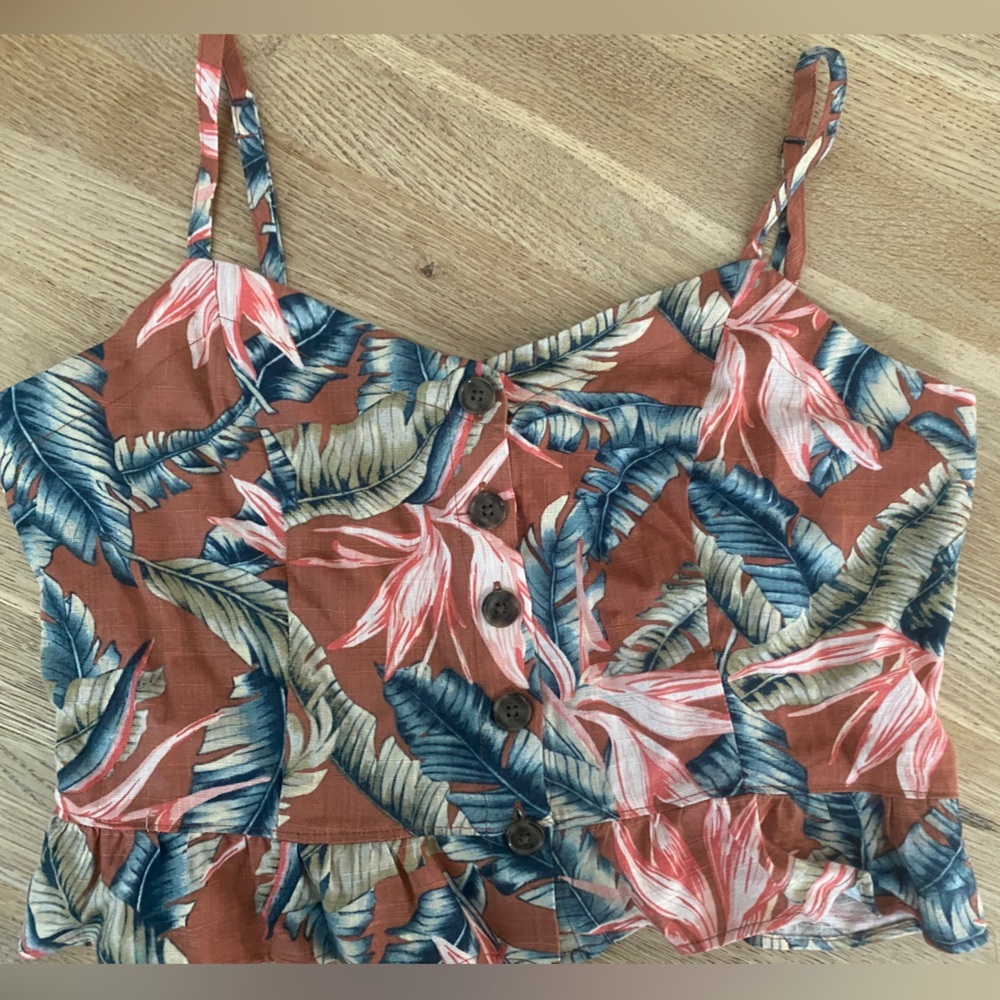 Loft Summer Midriff Adorable!